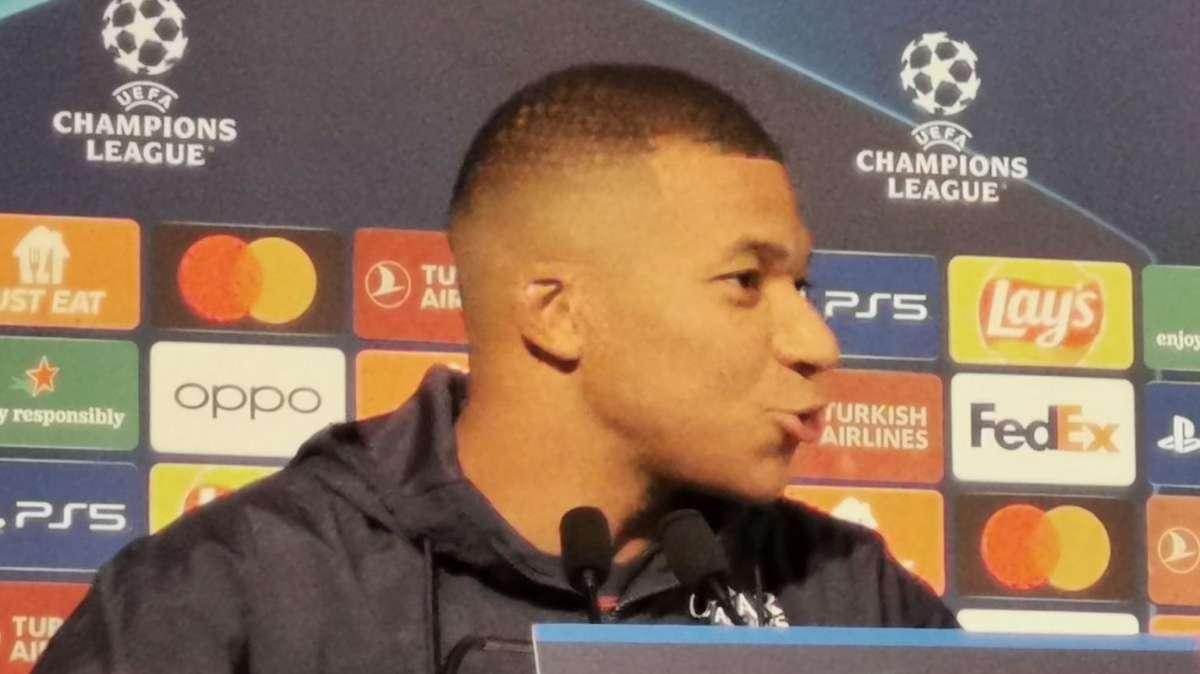Serio aviso a Mbappé: "Si quieres ir al Real Madrid, aparta a tu madre"