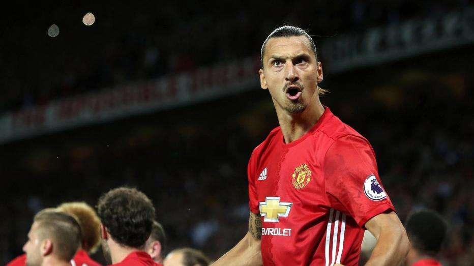 Raiola tiene claro el futuro de Ibrahimovic: "Creo que hará cinco o seis años más"