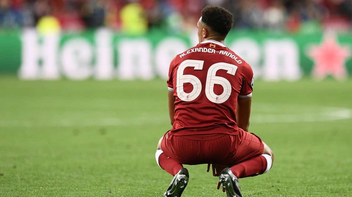 Slot deja caer la decisión de Alexander-Arnold: "Quizá sea por su contrato"
