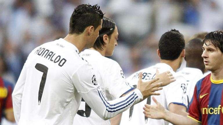 Iturralde: "Las estrellas son los que menos protestan. Es una delicia arbitrar a Messi. Cristiano..."