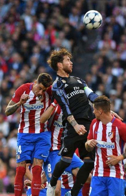 El histórico doblete se gestó desde el aire: uno de cada cuatro goles fueron de cabeza