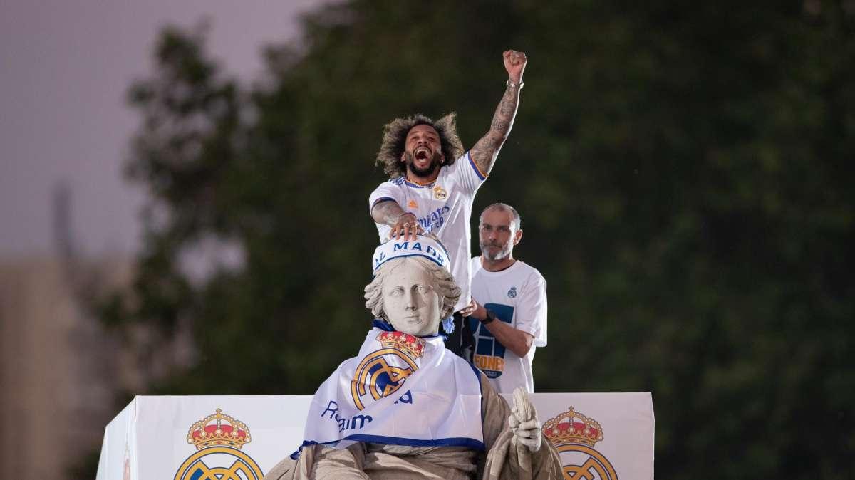 FOTO BD | Las mejores imágenes de la celebración del Real Madrid en Cibeles
