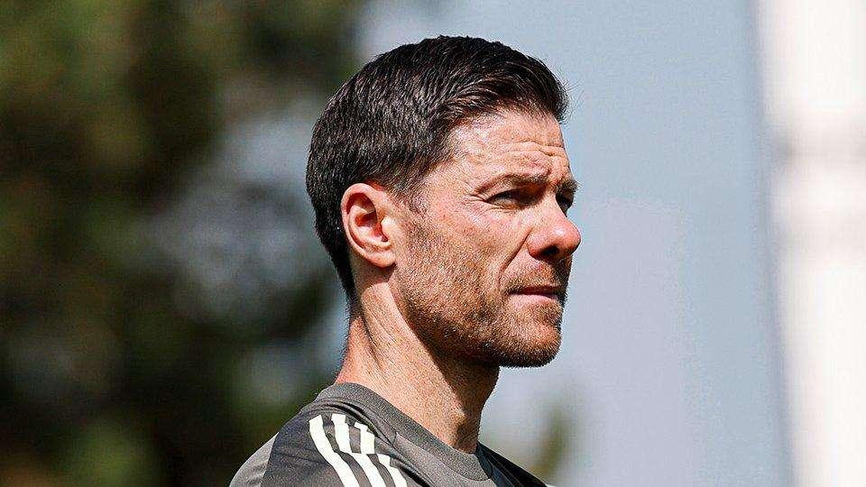 Xabi Alonso, en rueda de prensa: "Quedé impresionado con las conversaciones con Mastantuono"