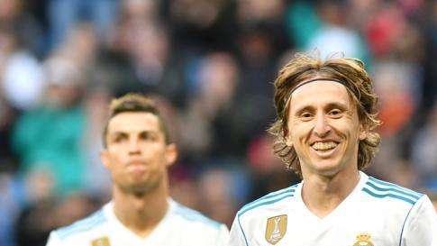 Modric recomienda un lateral derecho por si falla el fichaje de Odriozola