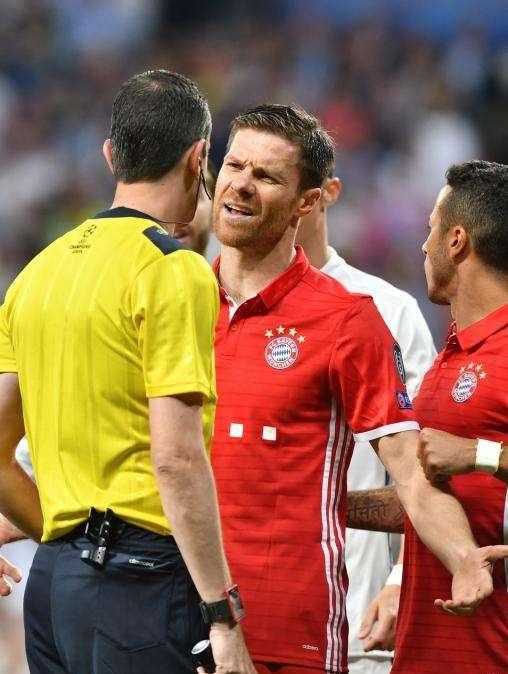 Xabi Alonso desvela el equipo que más le ha marcado: "Tiene su propia historia. Me enganchó de por vida"