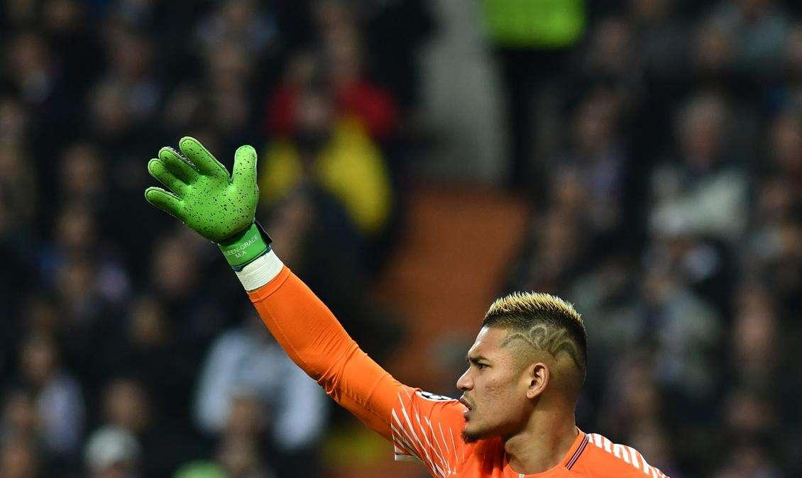 Fichajes | El PSG 'fuerza' a una salida a Alphonse Areola