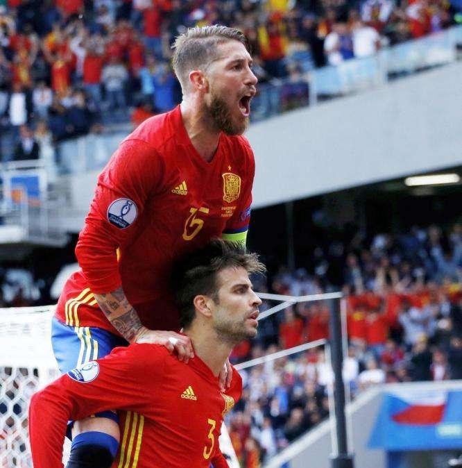 Piqué niega los rumores: "Mi relación con Ramos es fenomenal, vamos a ser socios en un negocio"