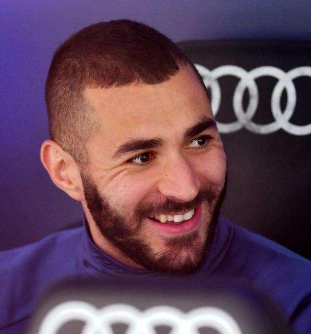Benzema se 'moja': "Las criticas son parte de mi vida, eso te permite dar el máximo".