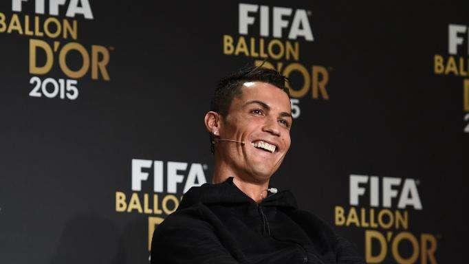¡Cristiano podría mostrar su quinto Balón de Oro delante de Messi y con el Barça haciendo pasillo!