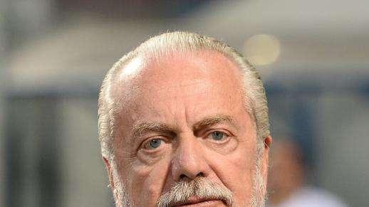 De Laurentiis: "No hay ofertas por Higuaín, pero si llega alguna la conseraríamos"