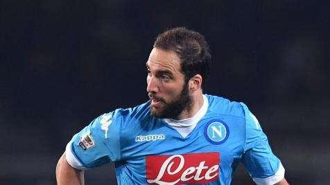 Le Parisien: Contactos entre el PSG e Higuaín
