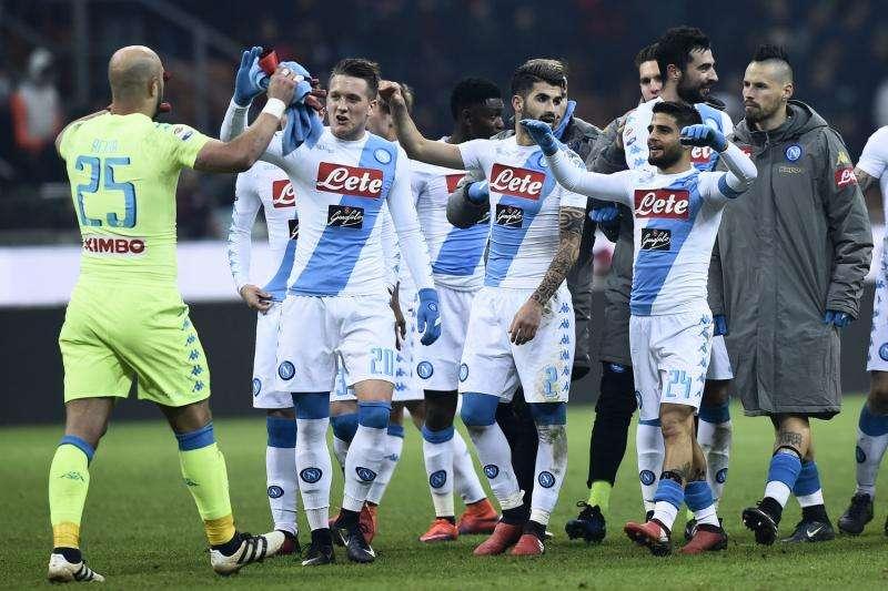 Sarri no piensa en el Madrid: sale con todo ante el Genoa