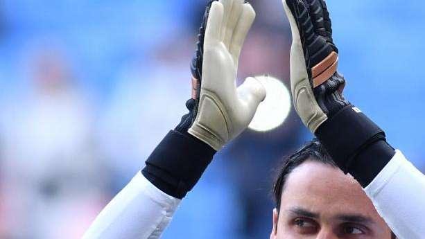 El Bernabéu no olvida: regaló a Keylor una ovación de gala