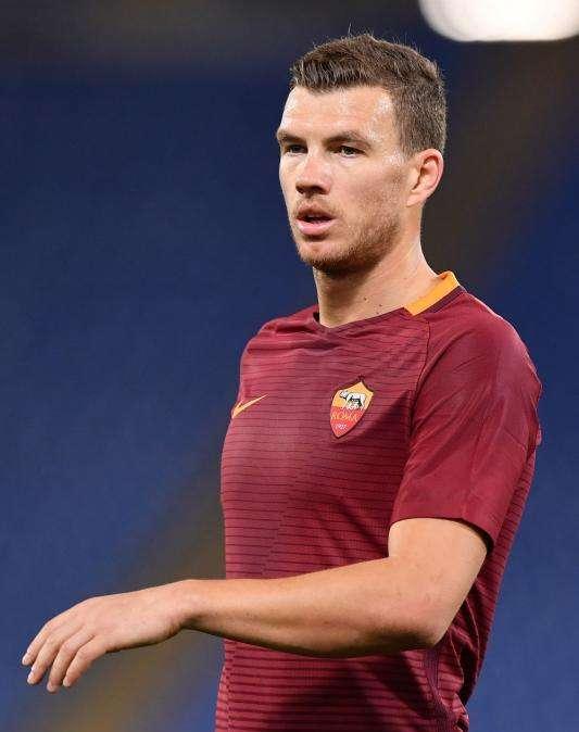  Dzeko, su agente prefiere la Roma al Madrid: "Ya está en un gran equipo"