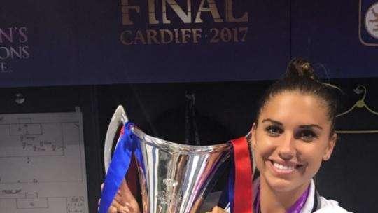 Rapinoe y Alex Morgan, estrellas del fútbol femenino, apoyan a Mata en su iniciativa solidaria