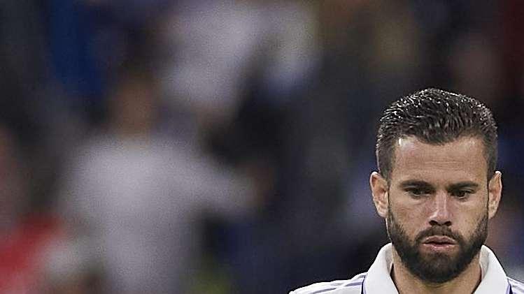 El padre de Nacho Fernández desvela que su hijo "estuvo al 50% de salir del Real Madrid"