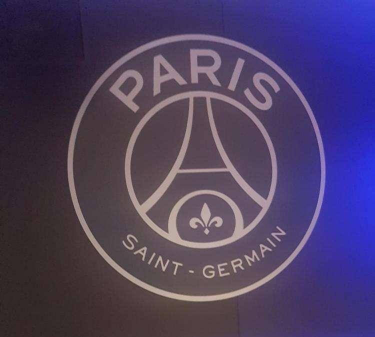 La UEFA vuelve a perdonar al PSG y sus ultras podrán viajar al Bernabéu