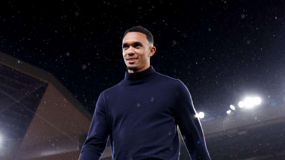Decisión drástica de Alexander-Arnold con su futuro: bomba inminente