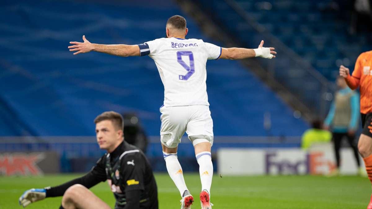 CRÓNICA | La conexión Benzema-Vinicius evita un nuevo cortocircuito en el Bernabéu