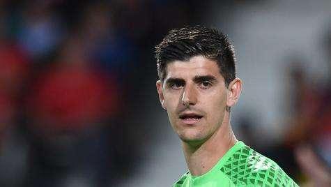 Cesc Fàbregas y el interés del Real Madrid por Courtois: "Los mejores clubes quieren a los mejores jugadores"