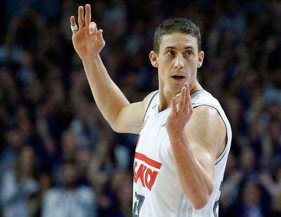 Carroll llama a la remontada y ya piensa en el viernes: "No vamos a rendirnos nunca"