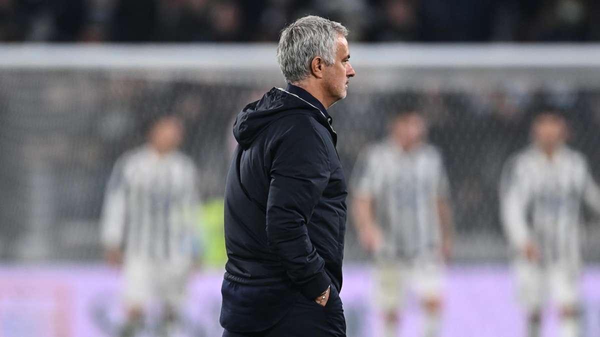 Xabi Alonso llega al más puro estilo José Mourinho