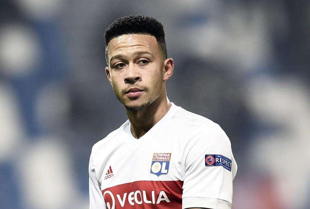 El presidente del Lyon lo confirma: “Depay hará todo lo posible por irse en enero al Barcelona"