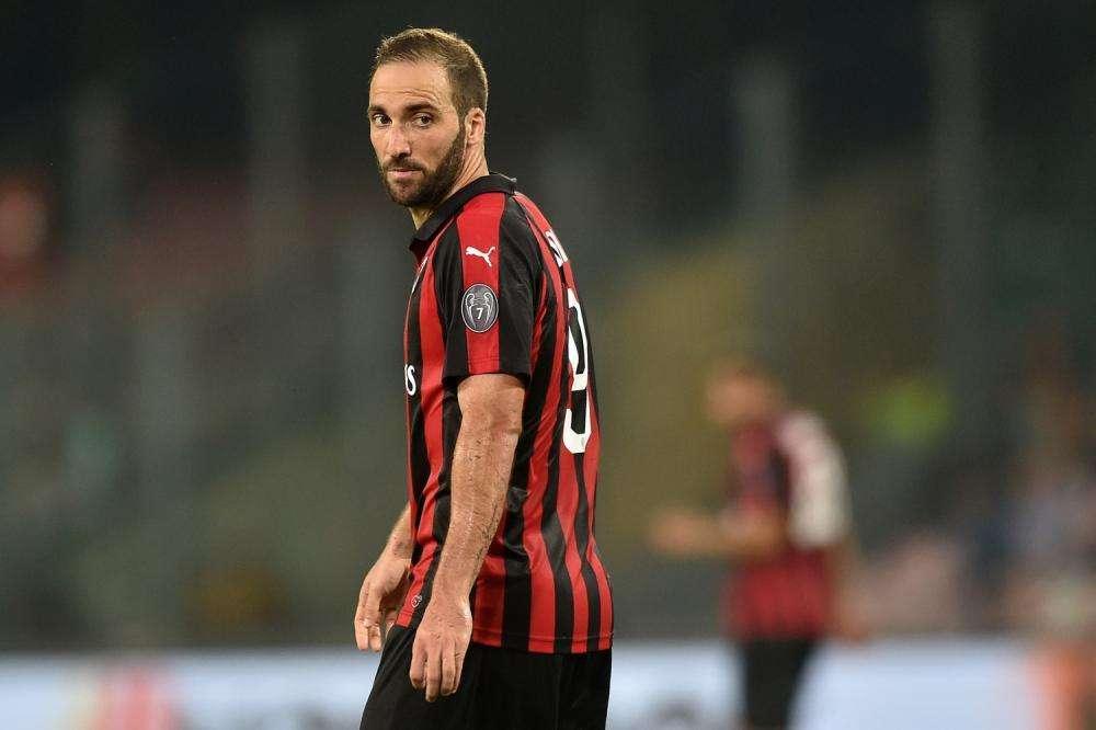 Higuaín mete miedo al Betis: "Gracias a él, el Milán se está recuperando"