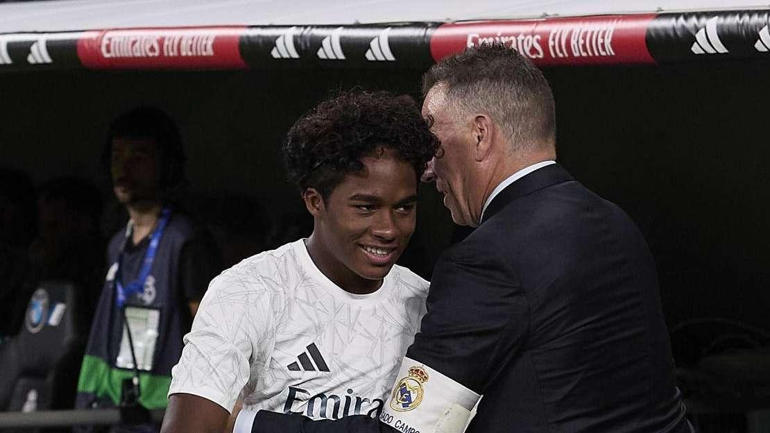 Ancelotti se olvida de Endrick: calentó, pero no saltó al terreno de juego