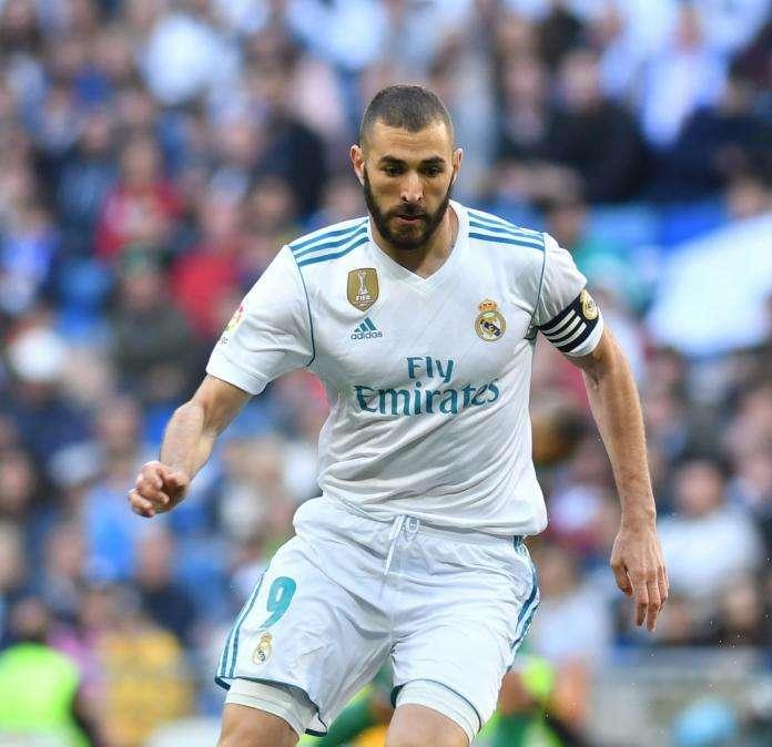 Mariano con 58 minutos menos sobre el campo, tocó los mismos balones en el área que Benzema