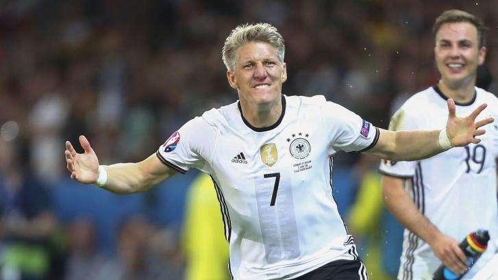 AS: El Santos quiere a Schweinsteiger