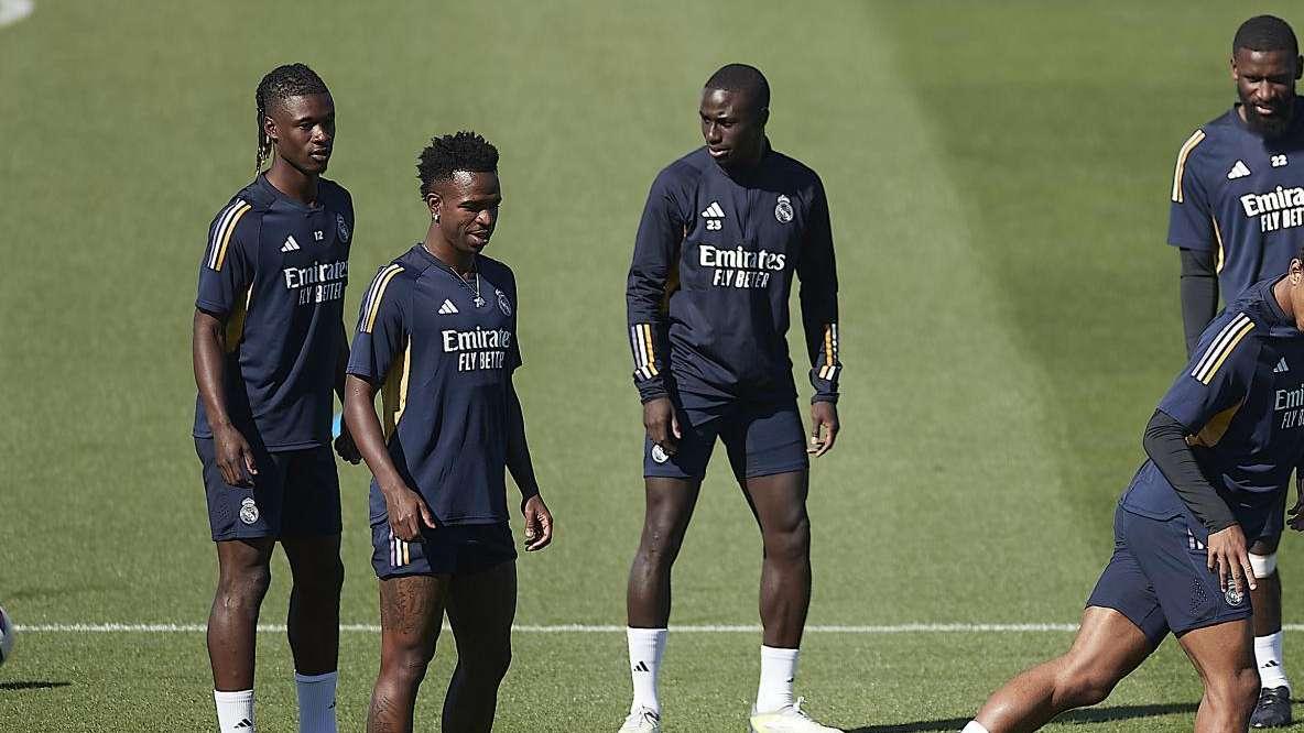Informe del entrenamiento: Bellingham, Vinicius y Güler trabajan con el grupo