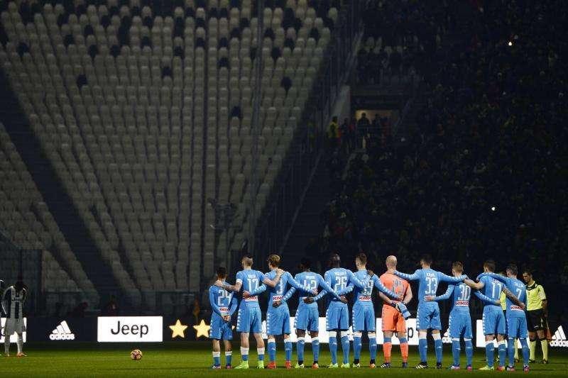 El Nápoles viene a por un portero de LaLiga: el Barça preguntó por él