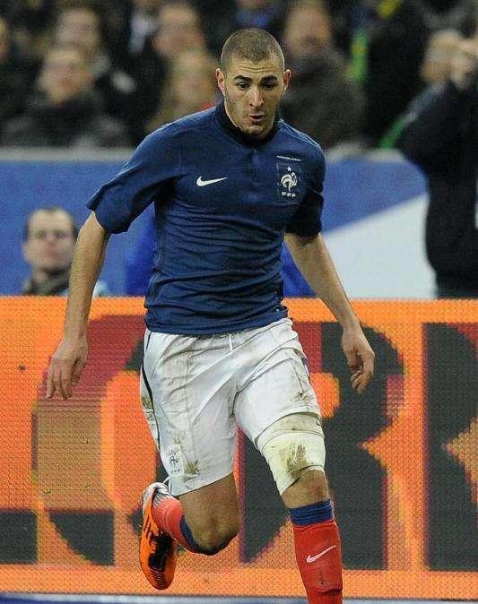 Deschamps explica las razones que le llevarían a convocar a Benzema