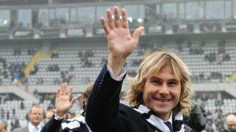 Ravanelli: "Cavani tendría que estar dispuesto a sacrificarse en la Juventus"