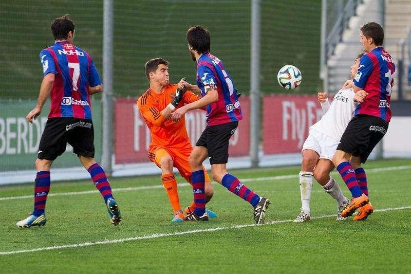 CRÓNICA: El Leioa frena al Castilla