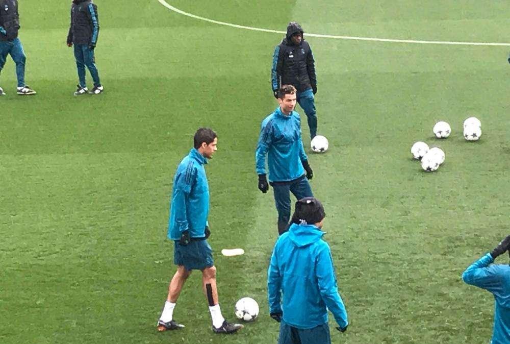 Informe del entrenamiento: Bale trabaja en solitario sobre el césped