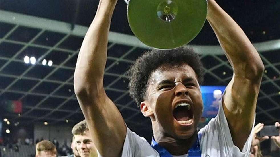 La puja por Adeyemi se calienta y el Real Madrid permanece atento