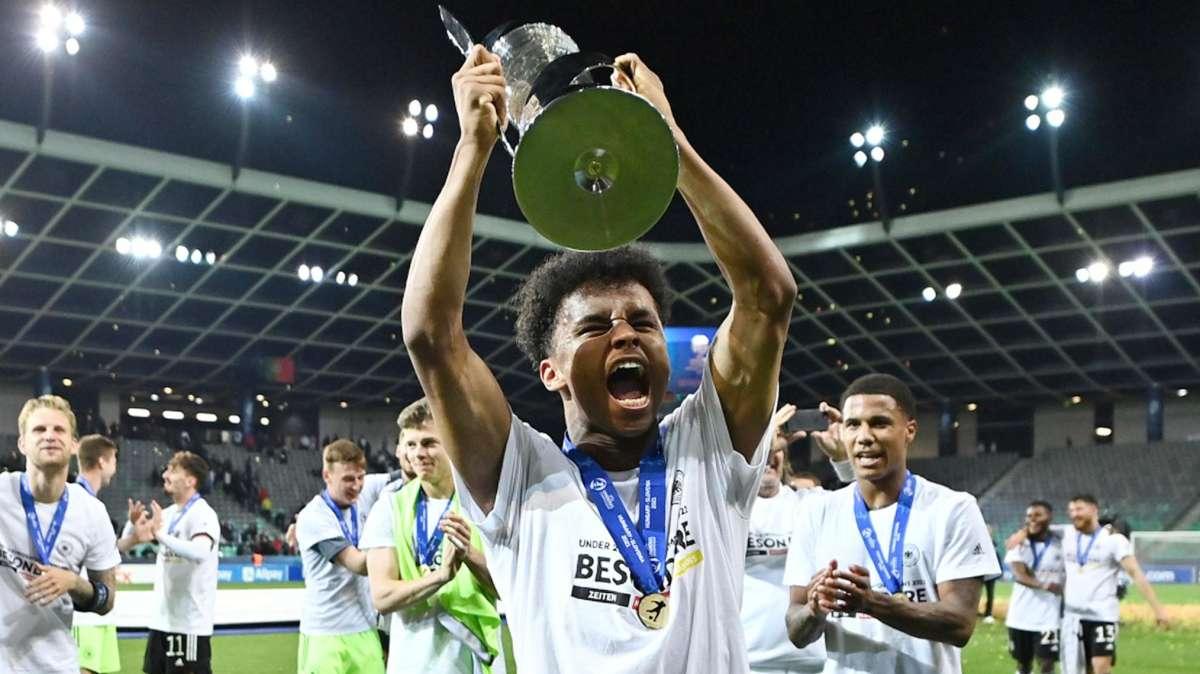 El agente de Adeyemi se reúne con el Real Madrid: su fichaje, más cerca