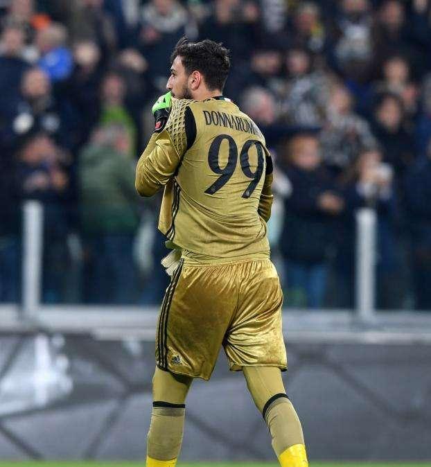 Okdiario - Donnarumma se vuelve a ofrecer al Madrid: candidato a la portería