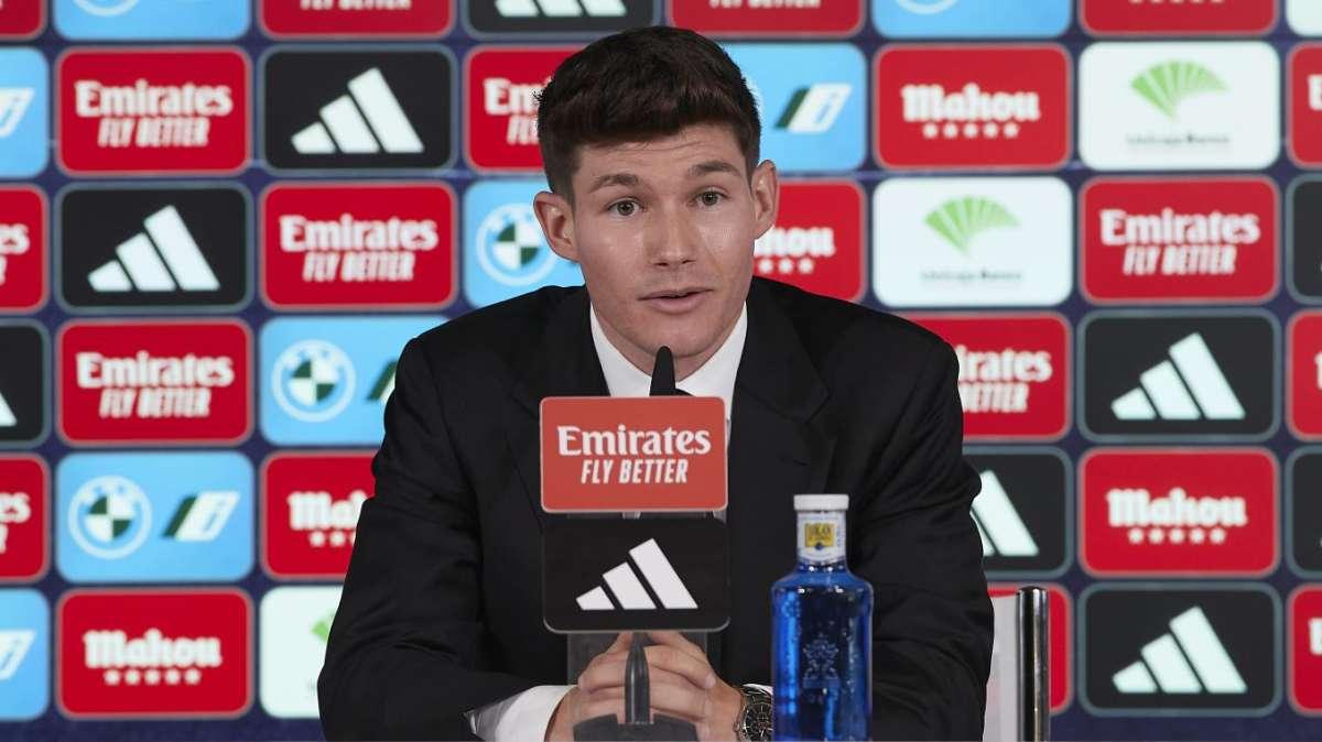 Fran García, en rueda de prensa: "El Bayer tenía interés, pero estoy contento aquí"