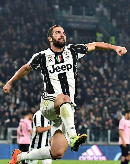 Higuaín: "No solo aprendí de Raúl, también de Van Nistelrooy y Cassano. ¿Ronaldo? Mi ídolo..."