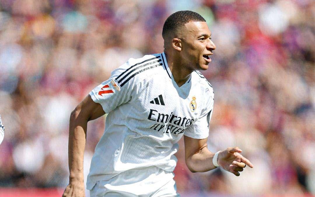 Xabi Alonso: "Si Mbappé no es titular, ha de tomarse con tranquilidad"