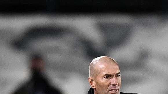 Zidane: "Varane no está al 100% pero está comprometido y quiere jugar"