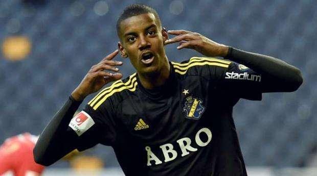 Isak, ex-objetivo del Madrid, debuta con el Dortmund