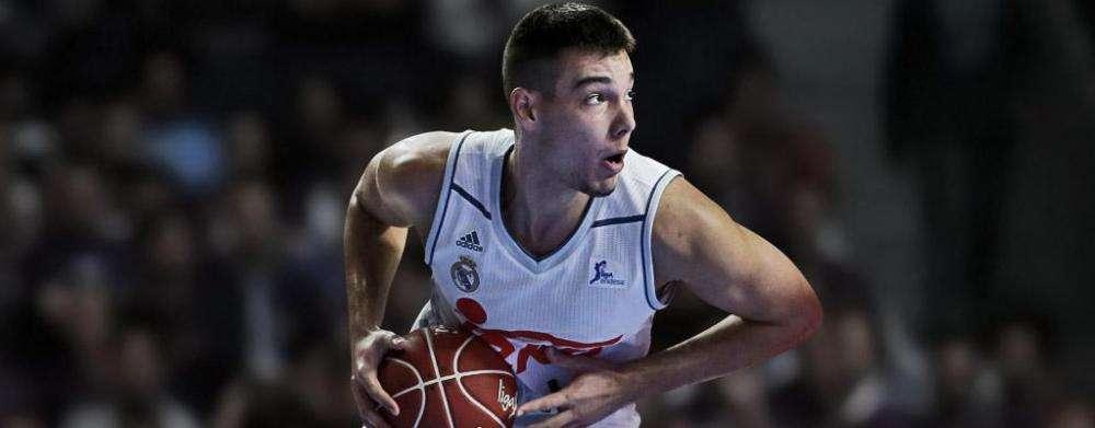 Willy Hernángomez a Oriola en la celebración del mundial: "¡Hala Madrid!"