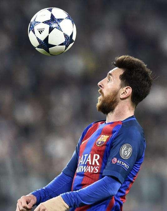 Messi demuestra contar con más poder que la directiva: el compañero al que convenció para seguir en el Barcelona
