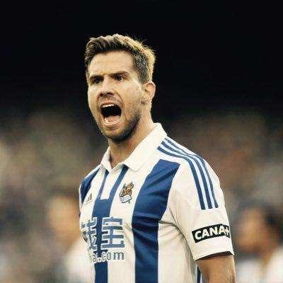 Iñigo Martinez, de no poder jugar con España a ser convocado con Euskadi