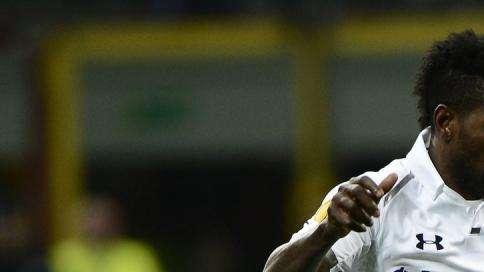 Adebayor ‘estalla’: “Voy a ser muy claro, yo no dono”