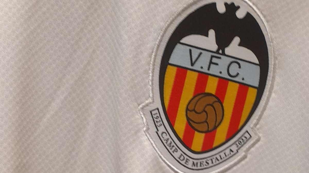 Un histórico del Real Madrid se ofrece a entrenar al Valencia